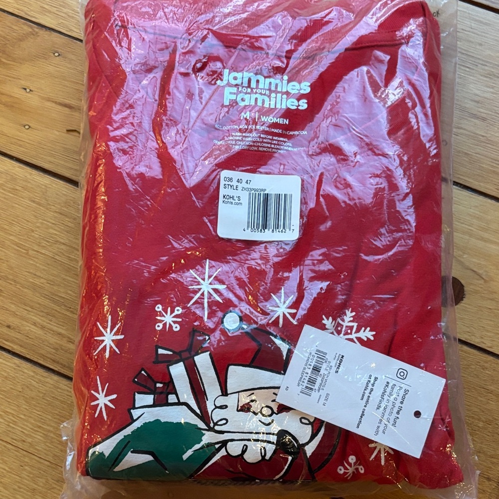 Christmas pajamas matching set women’s size M new in packaging